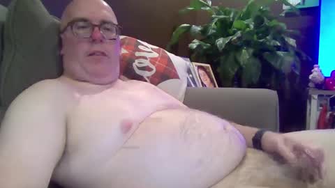 Snapshot of bobblehead31382 chatting on 03/05/25, 12:16 bobblehead31382 online show from 03/05/25, 12:16