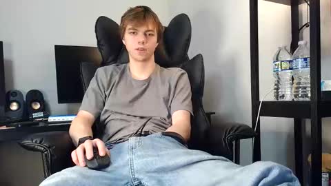 bobby72738 online show from 12/05/25, 04:54