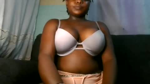 Snapshot of bobby_hottie chatting on 07/08/26, 07:07 bobby_hottie online show from 07/08/26, 07:07