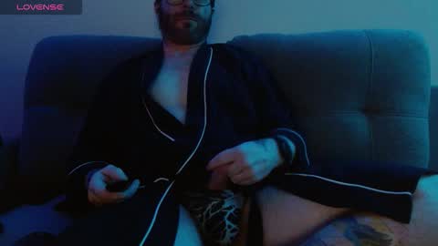 Snapshot of bobbyenglish69 chatting on 03/19/26, 07:12 Bobby English online show from 03/19/26, 07:12