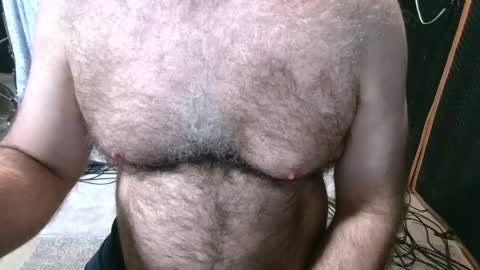 Snapshot of bobbyhill27b chatting on 04/15/26, 02:51 BobbyHill27b online show from 04/15/26, 02:51