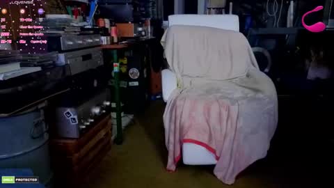 Snapshot of bobbyy4 chatting on 11/05/25, 11:49 boby online show from 11/05/25, 11:49