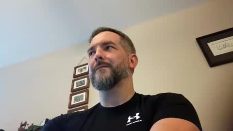 Snapshot of bobchmw chatting on 05/22/26, 12:55 Bobchmw online show from 05/22/26, 12:55