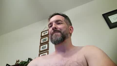 Snapshot of bobchmw chatting on 05/24/26, 05:23 Bobchmw online show from 05/24/26, 05:23