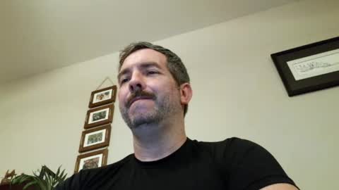 Snapshot of bobchmw chatting on 06/20/26, 05:43 Bobchmw online show from 06/20/26, 05:43