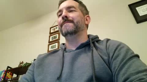 Snapshot of bobchmw chatting on 07/04/26, 01:56 Bobchmw online show from 07/04/26, 01:56