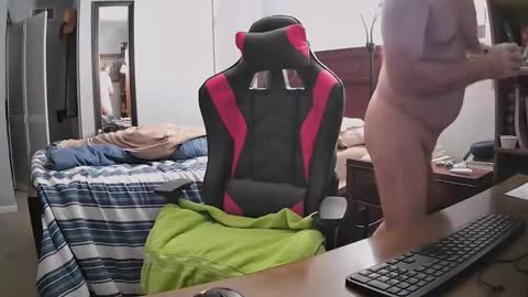 bobh1266 online show from 09/15/25, 01:38