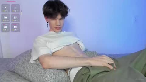 Snapshot of bobrikgay chatting on 11/05/25, 02:44 BOBRIKGAY online show from 11/05/25, 02:44