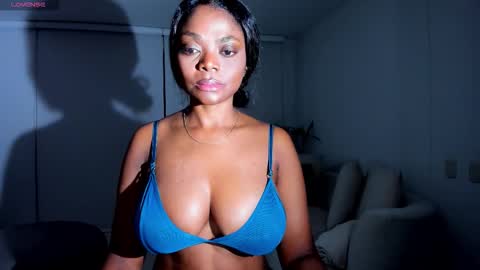 Snapshot of body_desire chatting on 09/29/25, 10:09 danna online show from 09/29/25, 10:09