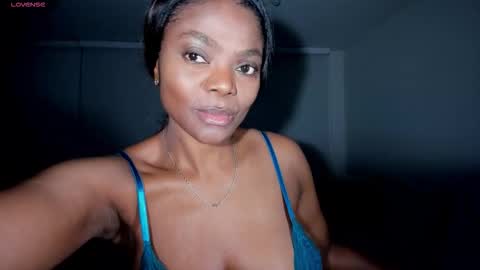 Snapshot of body_desire chatting on 11/29/25, 10:18 danna online show from 11/29/25, 10:18