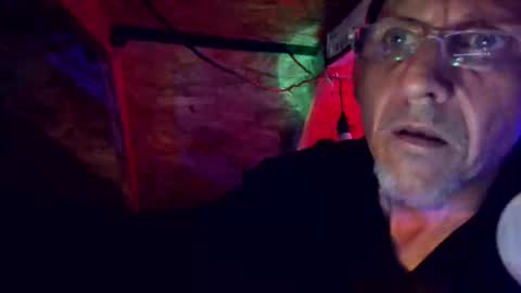 Snapshot of bodybydadgregglenn chatting on 02/24/25, 09:10 bodybydadgregglenn online show from 02/24/25, 09:10