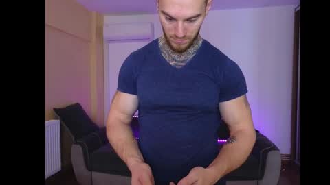 Snapshot of bodyouwant chatting on 12/20/24, 04:09 bodyouwant online show from 12/20/24, 04:09