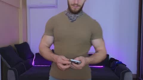 Snapshot of bodyouwant chatting on 12/27/24, 04:47 bodyouwant online show from 12/27/24, 04:47