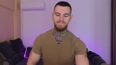 Snapshot of bodyouwant chatting on 12/31/24, 04:38 bodyouwant online show from 12/31/24, 04:38