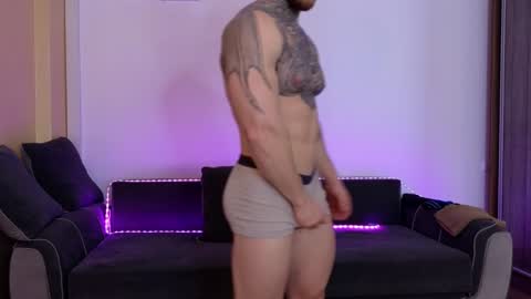 Snapshot of bodyouwant chatting on 01/27/25, 07:35 bodyouwant online show from 01/27/25, 07:35