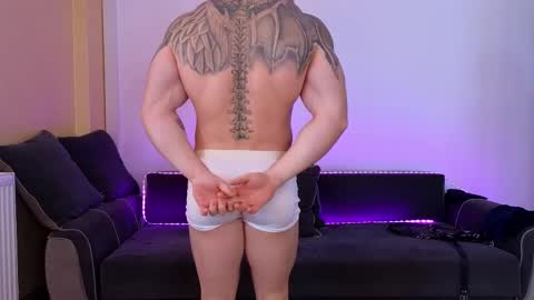 Snapshot of bodyouwant chatting on 03/05/25, 08:21 bodyouwant online show from 03/05/25, 08:21