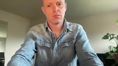 ask me online show from 03/11/25, 11:01