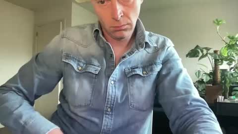 ask me online show from 03/11/25, 03:12