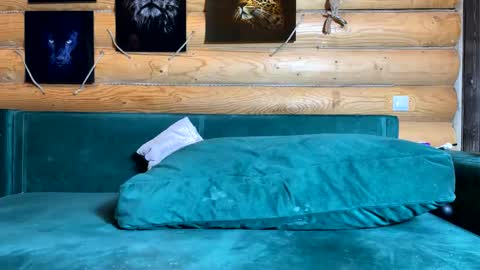 Snapshot of bohemianrhapsody1 chatting on 12/03/25, 10:57 Nail and Olivia online show from 12/03/25, 10:57