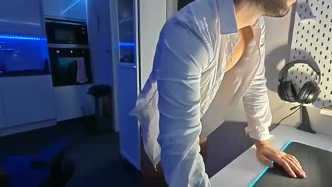 Snapshot of boiteasex chatting on 09/15/25, 03:34 boiteasex online show from 09/15/25, 03:34