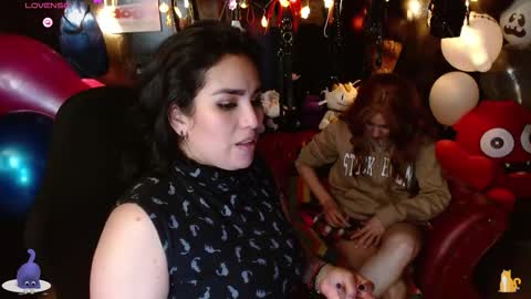 Snapshot of bom_bomx chatting on 10/09/25, 01:58 Paris online show from 10/09/25, 01:58