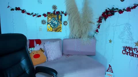 Snapshot of bombaneraa chatting on 12/17/24, 12:34  Salma Independent Model online show from 12/17/24, 12:34