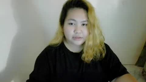 Snapshot of bombastic_darla chatting on 09/22/25, 06:32 bombastic_darla online show from 09/22/25, 06:32