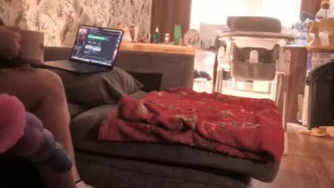 Snapshot of bombelelelek chatting on 02/06/26, 06:51 DeeDeeAndDexter online show from 02/06/26, 06:51