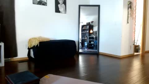 Snapshot of bombshellbaeby chatting on 09/22/25, 05:04 BombshellBaeby online show from 09/22/25, 05:04