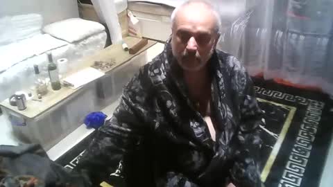 bondgally online show from 11/01/25, 06:04