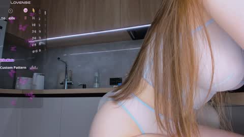 Olly online show from 12/15/24, 09:45