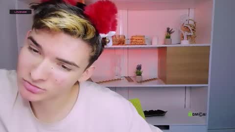 Snapshot of bondi_vv chatting on 12/01/25, 07:30 bondi_vv online show from 12/01/25, 07:30