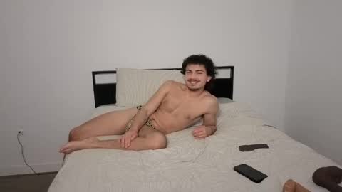 Snapshot of bonebrosxxx chatting on 05/19/26, 03:24 bonebrosxxx online show from 05/19/26, 03:24