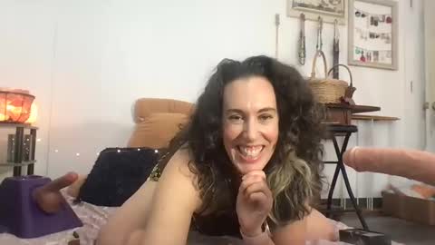 Bonnie online show from 12/05/24, 05:50
