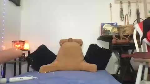 Bonnie online show from 12/19/24, 08:13