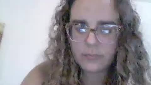 Snapshot of bongmamabear chatting on 08/01/26, 01:05 bongmamabear online show from 08/01/26, 01:05