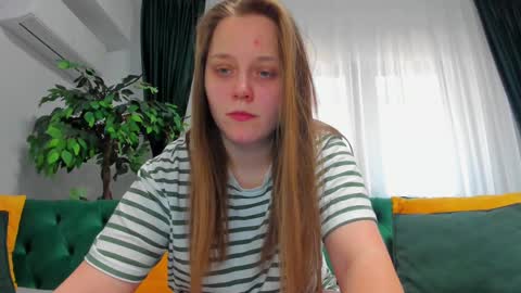 Snapshot of bonnie77777 chatting on 03/03/25, 10:49 Bonnie online show from 03/03/25, 10:49