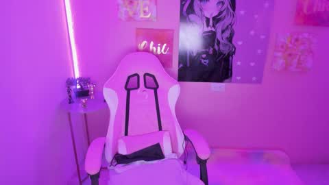 Snapshot of bonnie_benet chatting on 01/24/25, 02:41 Bonnie online show from 01/24/25, 02:41