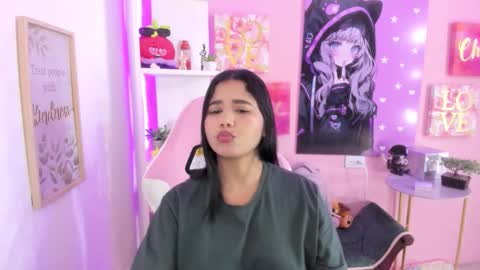 Snapshot of bonnie_benet chatting on 11/20/25, 04:23 Bonnie online show from 11/20/25, 04:23