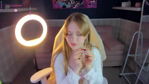 Snapshot of bonnie_jonson chatting on 04/18/26, 12:03 Bonnie online show from 04/18/26, 12:03