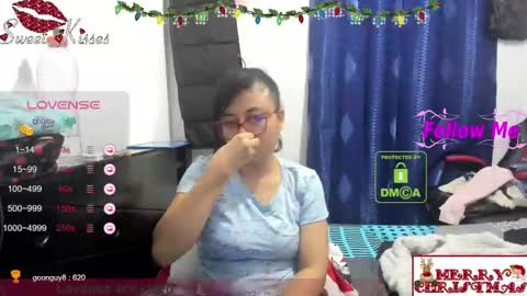 Snapshot of bonnie_lam_ chatting on 12/11/24, 03:45 bonnie lam hello welcome to my room I hope you have fun and you can reach your maximum pleasure here with me online show from 12/11/24, 03:45