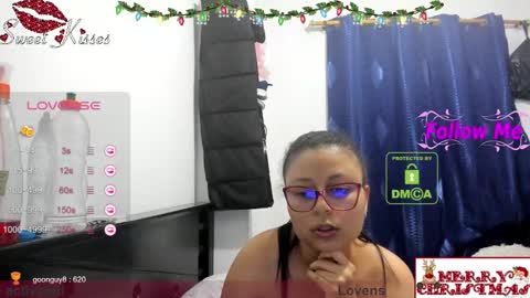 Snapshot of bonnie_lam_ chatting on 12/16/24, 01:21 bonnie lam hello welcome to my room I hope you have fun and you can reach your maximum pleasure here with me online show from 12/16/24, 01:21