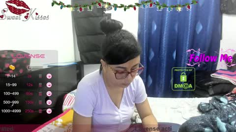 Snapshot of bonnie_lam_ chatting on 01/04/25, 03:18 bonnie lam hello welcome to my room I hope you have fun and you can reach your maximum pleasure here with me online show from 01/04/25, 03:18