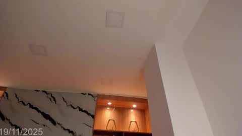 Snapshot of bonnie_luxury chatting on 11/19/25, 09:48 Bonnie Luxury online show from 11/19/25, 09:48