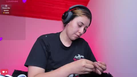 Bonnie Help me reach 500 likes online show from 02/09/26, 10:47