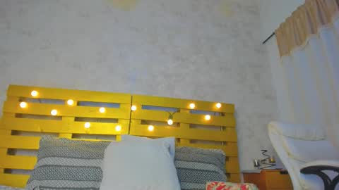 Bonnie online show from 11/25/25, 08:42