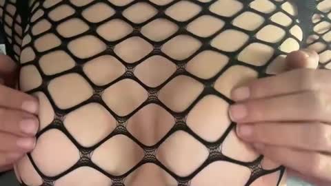 Snapshot of bonnieclyde19845 chatting on 01/28/25, 07:32 Bonnie Buttons online show from 01/28/25, 07:32