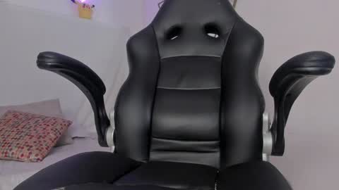   online show from 01/29/25, 02:21