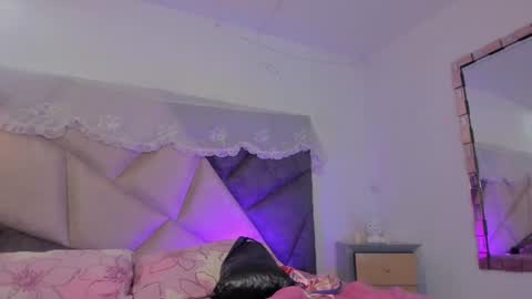 Snapshot of bonniecute_ chatting on 06/26/26, 12:48 online show from 06/26/26, 12:48