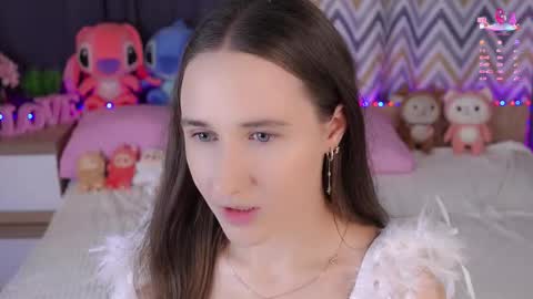 Emma online show from 09/18/25, 01:18